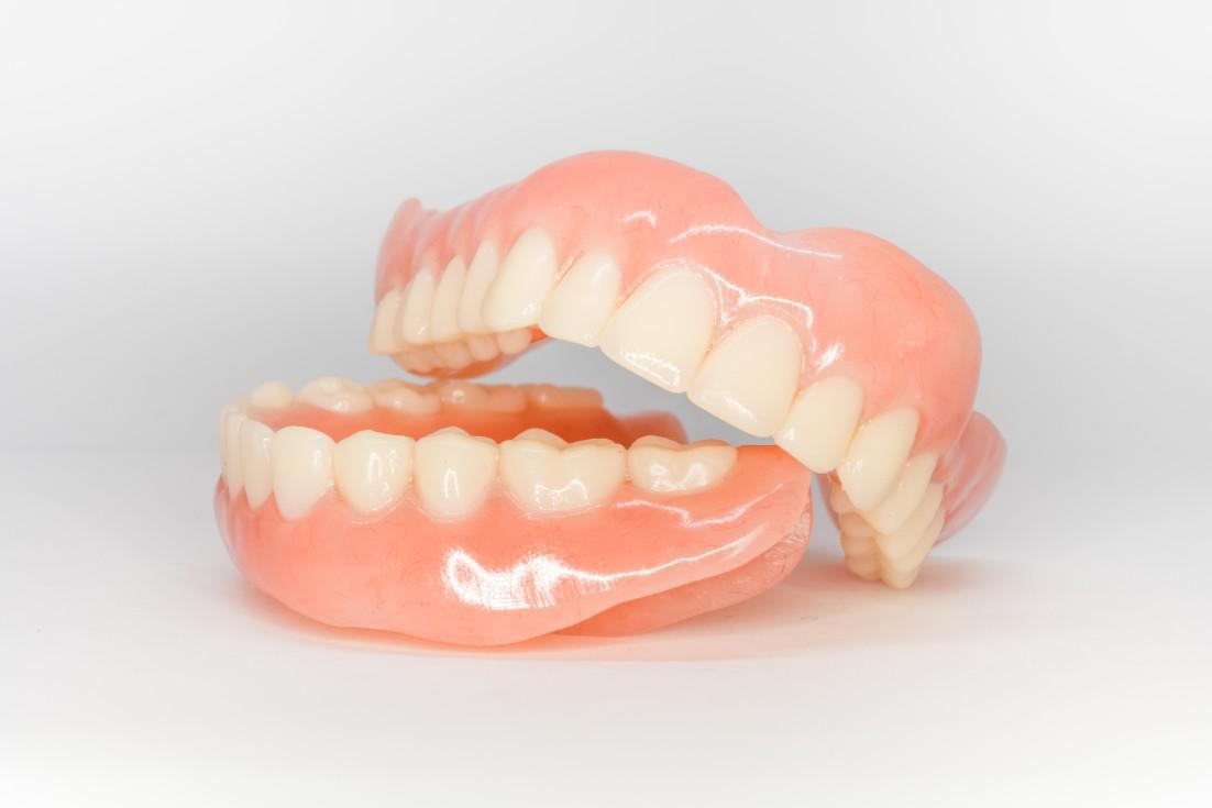 Huntington Beach, CA Dentures: Dentist